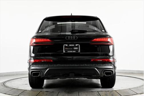 2025 Audi Q7 45 Premium Plus