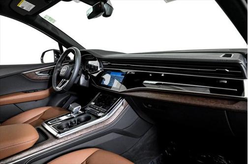 2025 Audi Q7 45 Premium Plus
