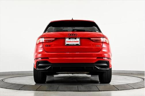 2022 Audi Q3 45 S line Premium