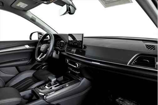 2025 Audi Q5 45 S line Premium Plus