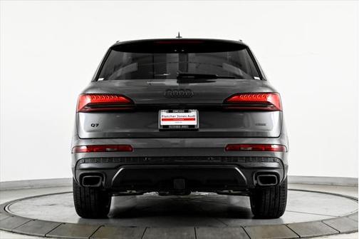 2025 Audi Q7 55 Premium Plus