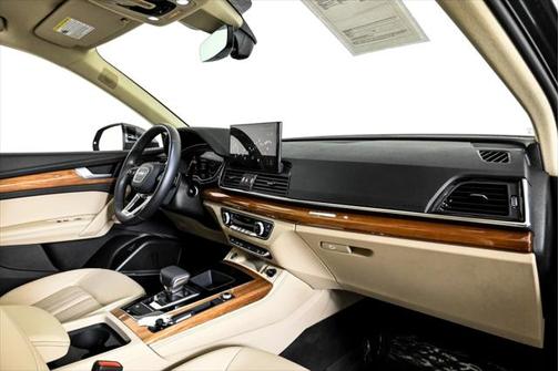2023 Audi Q5 45 S line Premium Plus