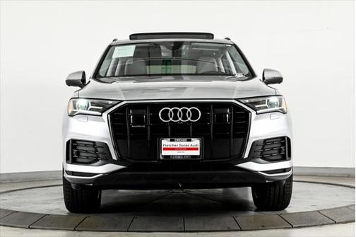 2022 Audi Q7 45 Premium Plus