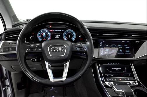 2022 Audi Q7 45 Premium Plus