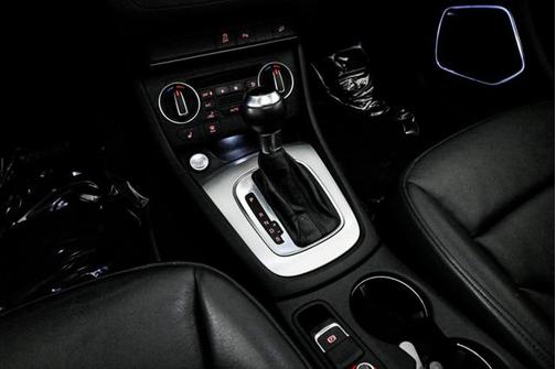 2018 Audi Q3 Sport Premium Plus/ Technology/ 19s