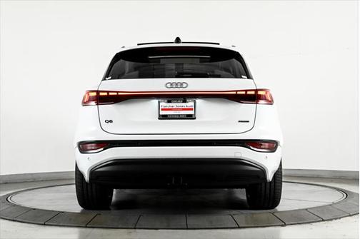 2025 Audi Q6 e-tron Prestige quattro