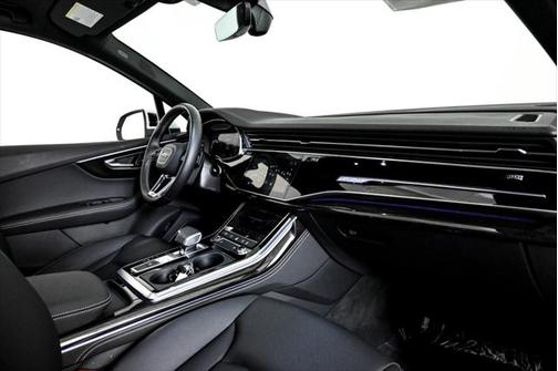 2025 Audi Q7 45 Premium Plus