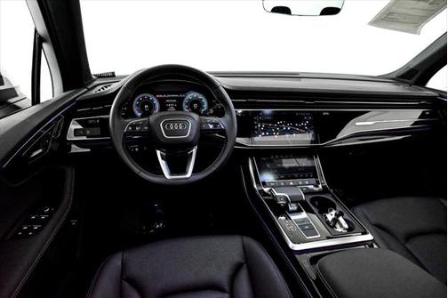 2025 Audi Q7 45 Premium Plus