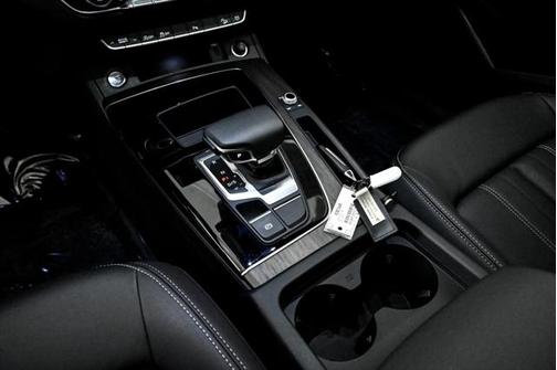 2023 Audi Q5 45 S line Premium