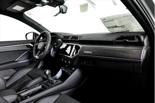 2025 Audi Q3 S line Premium 45 TFSI quattro