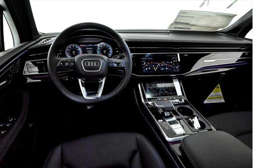 2025 Audi Q7 55 Premium Plus