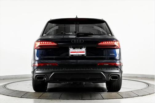 2025 Audi Q7 55 Premium Plus