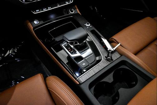 2024 Audi Q5 45 S line Premium Plus