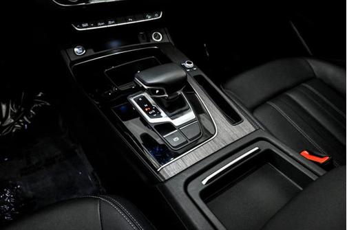 2022 Audi Q5 45 S line Premium