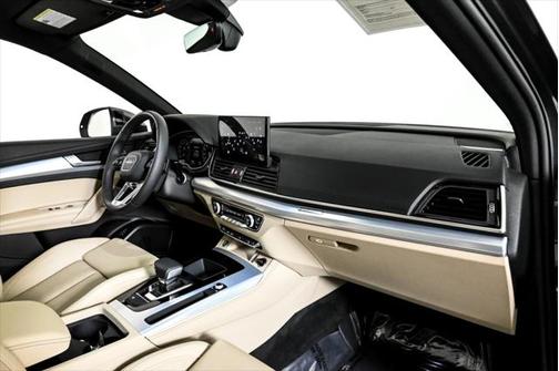 2024 Audi Q5 45 S line Premium Plus
