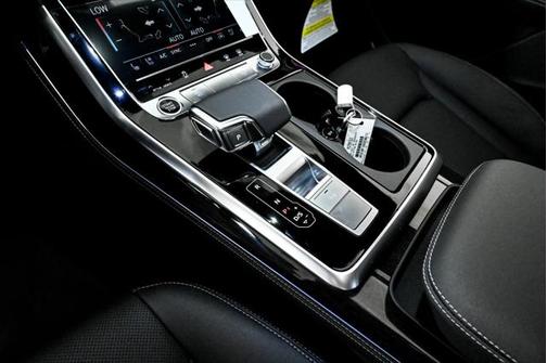 2025 Audi Q8 55 Premium Plus