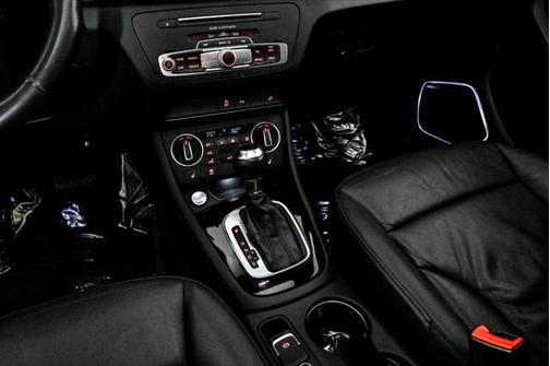 2018 Audi Q3 Sport Premium Plus/ Navigation and Telematics