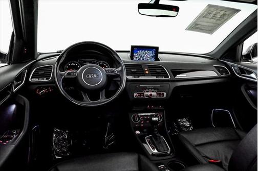 2018 Audi Q3 Sport Premium Plus/ Navigation and Telematics
