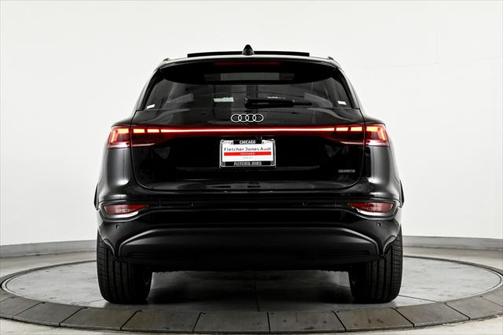 2025 Audi Q6 e-tron Premium Plus quattro