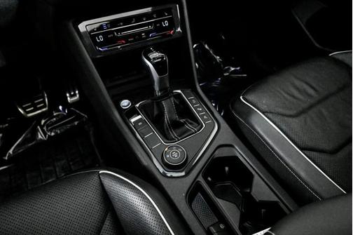 2022 Volkswagen Tiguan 2.0T SEL R-Line 4MOTION