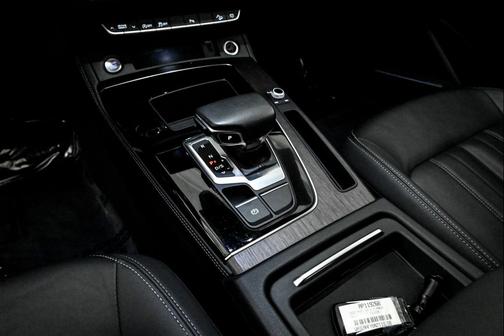 2022 Audi Q5 45 S line Premium Plus