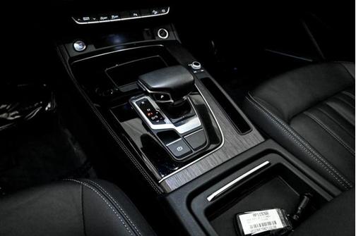 2022 Audi Q5 45 S line Premium Plus