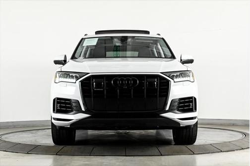 2024 Audi Q7 55 Premium Plus