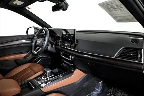 2022 Audi Q5 45 S line Premium Plus