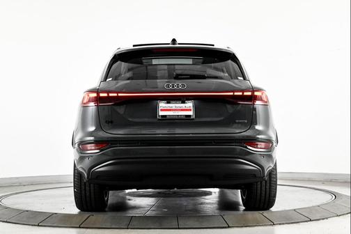 2025 Audi Q6 e-tron Premium Plus quattro