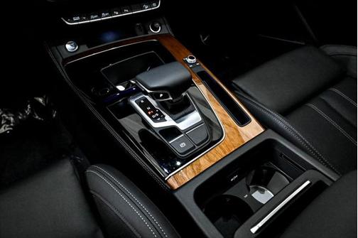2022 Audi Q5 45 S line Prestige