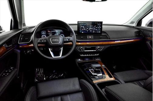 2022 Audi Q5 45 S line Prestige