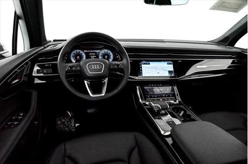 2025 Audi Q7 45 Premium Plus