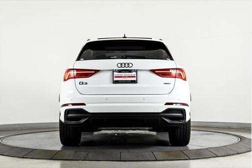 2025 Audi Q3 S line Premium 45 TFSI quattro