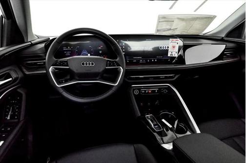 2025 Audi Q5 Premium 2.0 TFSI quattro
