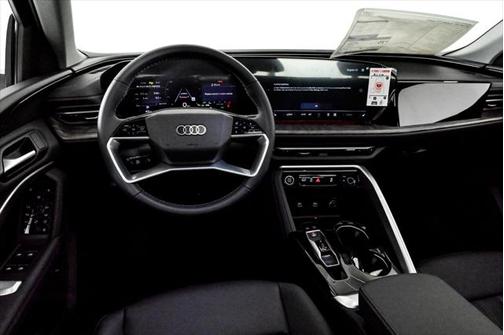 2025 Audi Q5 Premium 2.0 TFSI quattro