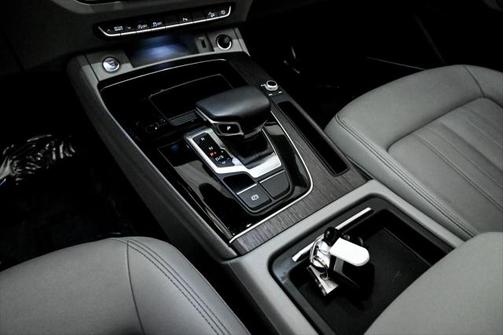 2022 Audi Q5 45 S line Premium Plus