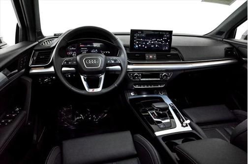 2025 Audi Q5 45 S line Prestige