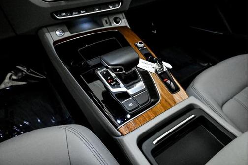 2022 Audi Q5 45 S line Premium Plus