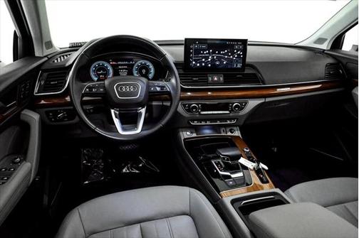 2022 Audi Q5 45 S line Premium Plus