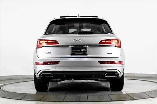 2022 Audi Q5 45 S line Premium Plus