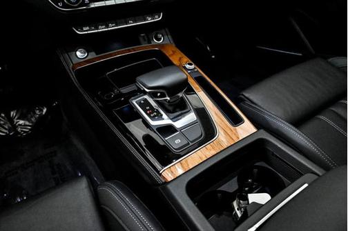 2022 Audi Q5 45 S line Premium Plus