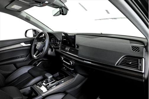 2025 Audi Q5 55 S line Premium Plus