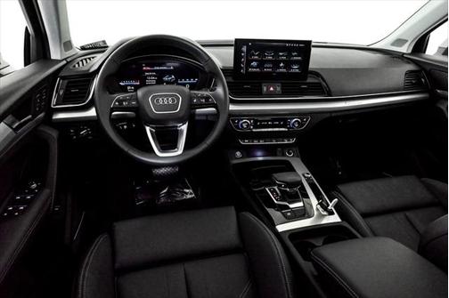 2024 Audi Q5 45 S line Premium Plus