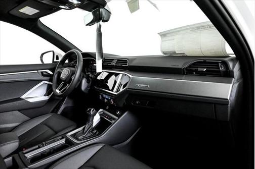 2025 Audi Q3 S line Premium 45 TFSI quattro