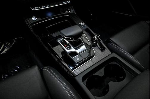 2024 Audi Q5 45 S line Premium Plus