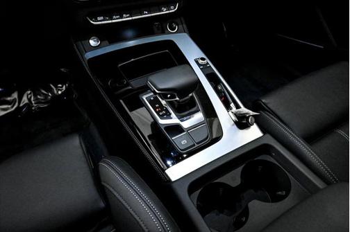 2024 Audi Q5 45 S line Premium Plus