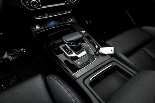 2022 Audi Q5 55 S line Premium