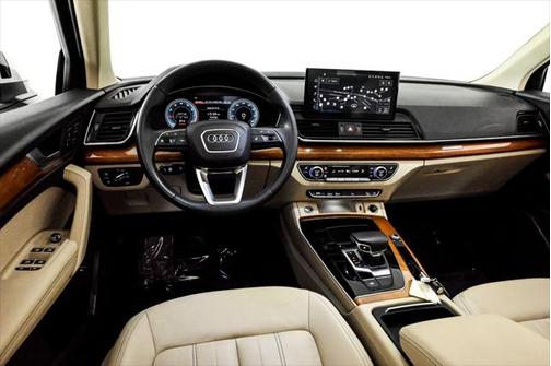 2022 Audi Q5 45 S line Premium Plus