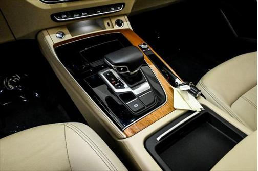 2022 Audi Q5 45 S line Premium Plus
