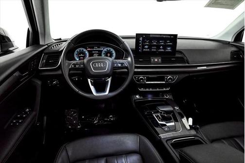 2022 Audi Q5 45 S line Premium Plus